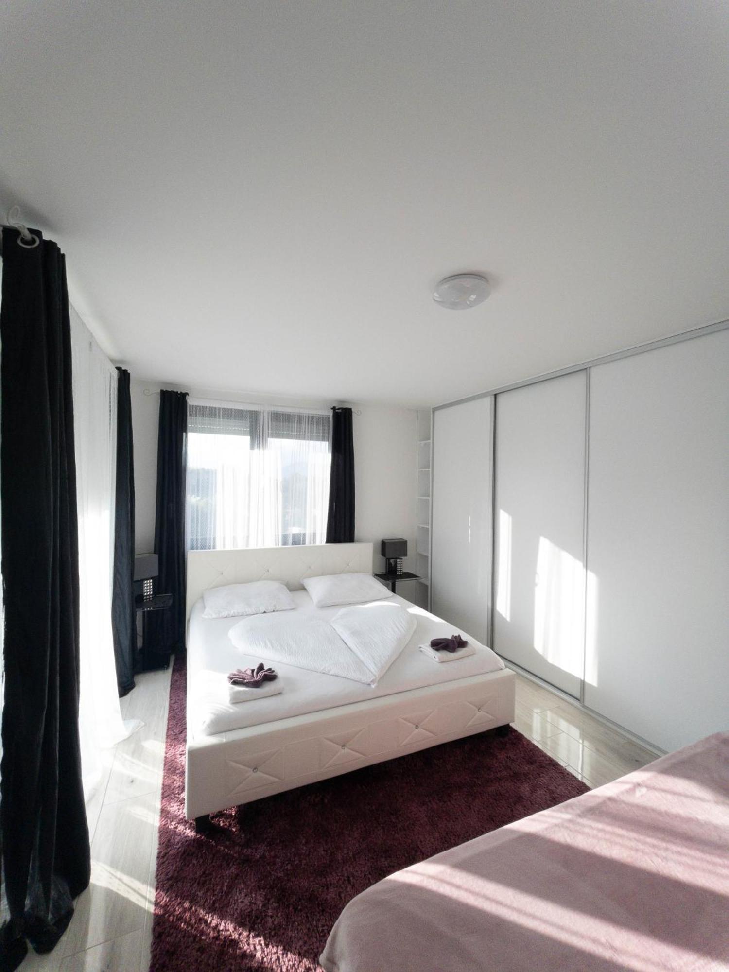 Apartman Navrchu Brezno Exterior foto
